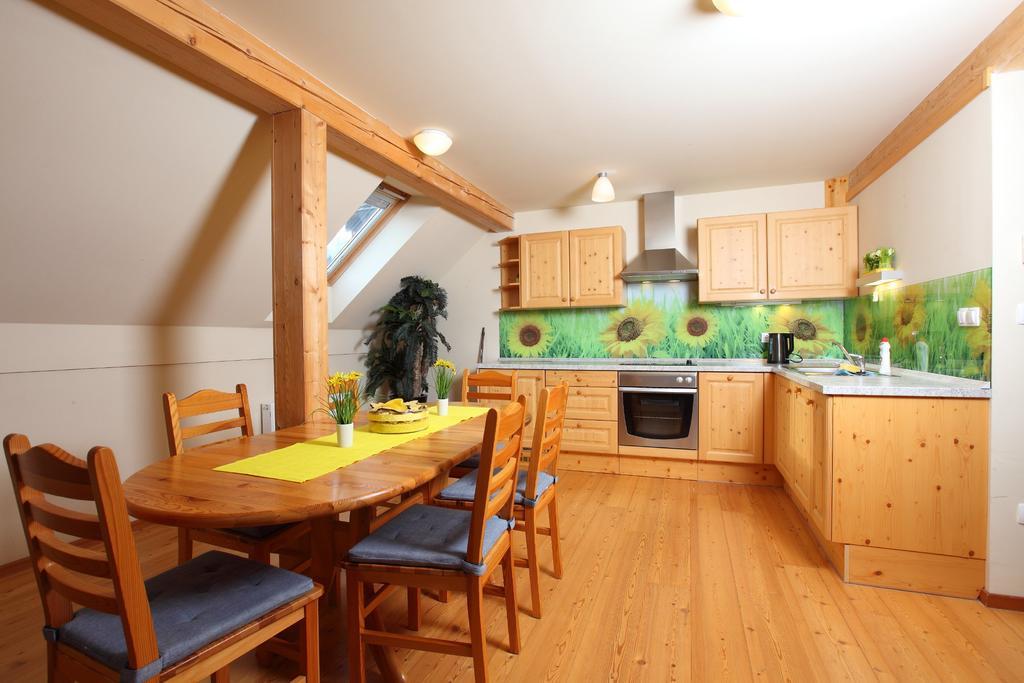 Apartments Budinek Kranjska Gora Room photo