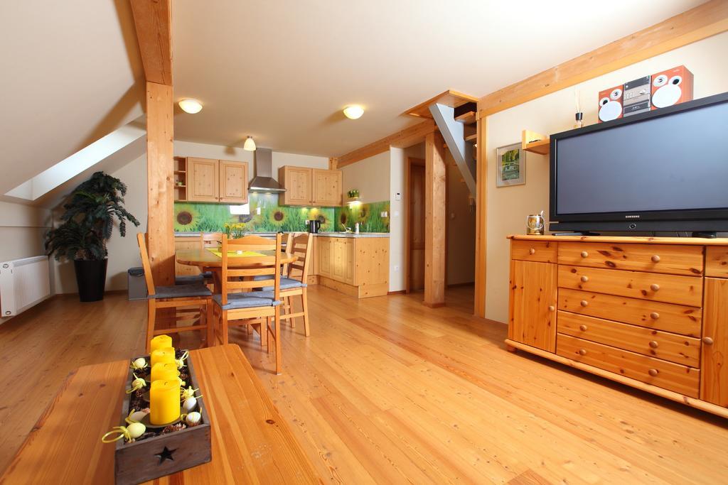 Apartments Budinek Kranjska Gora Room photo